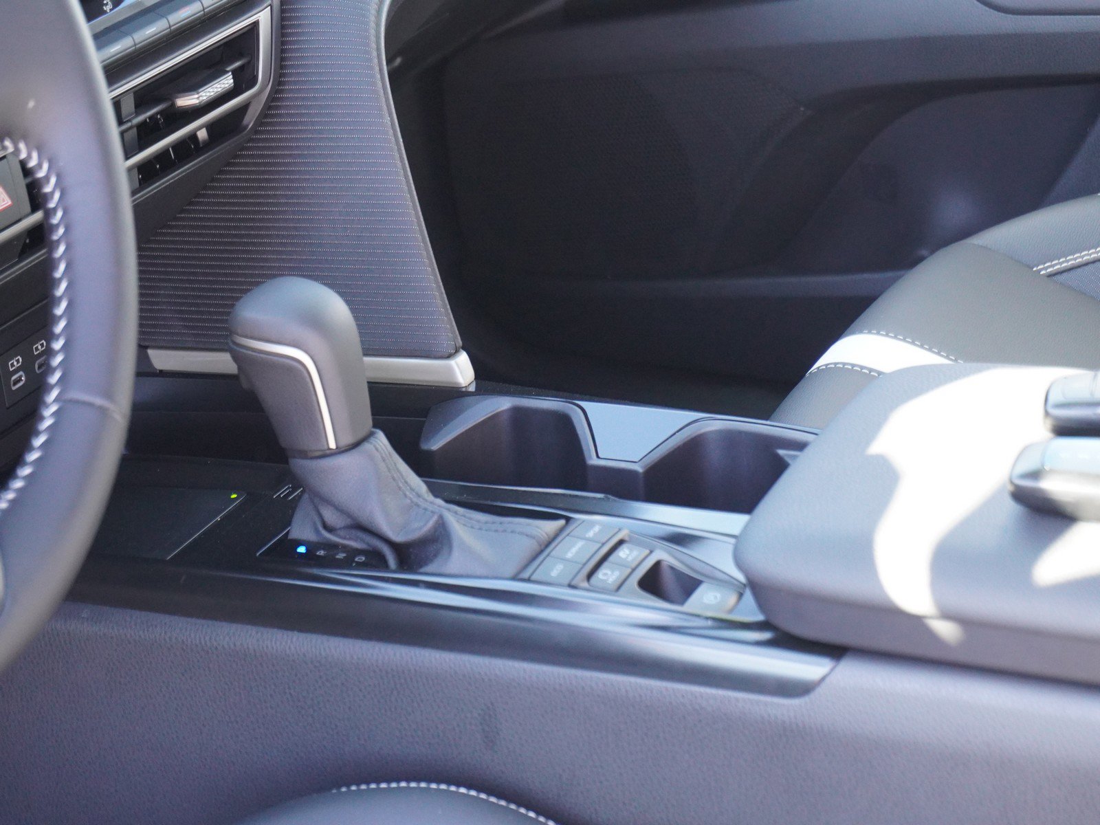 Used 2025 Toyota Camry SE image 19