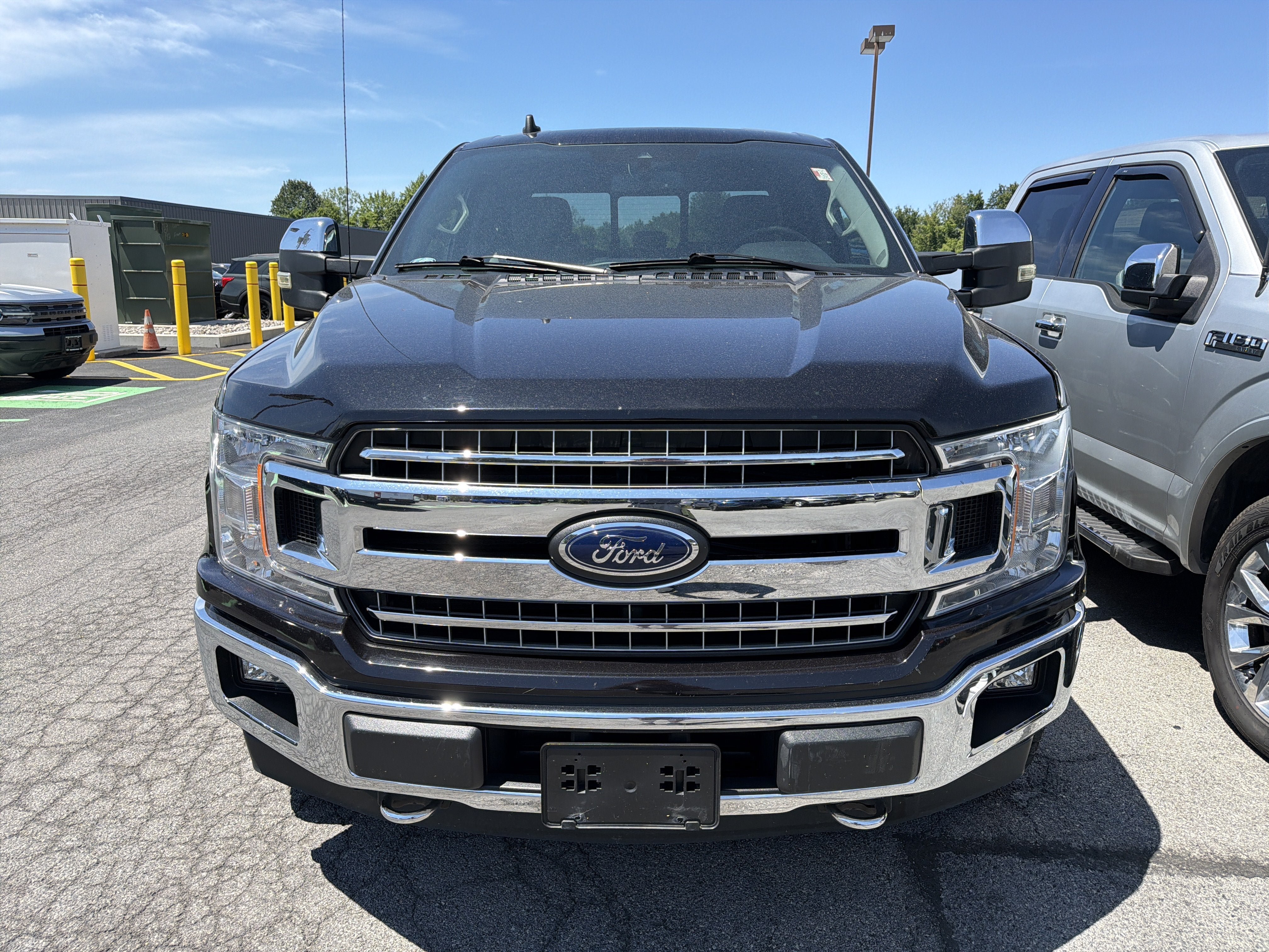 Used 2019 Ford F150 XLT w/ Equipment Group 302A Luxury AWD/4WD image 3