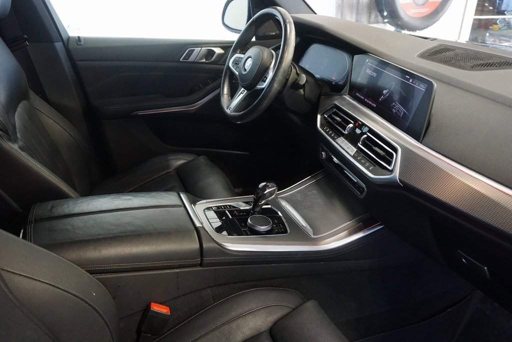 Used 2019 BMW X5 xDrive50i w/ M Sport Package image 28