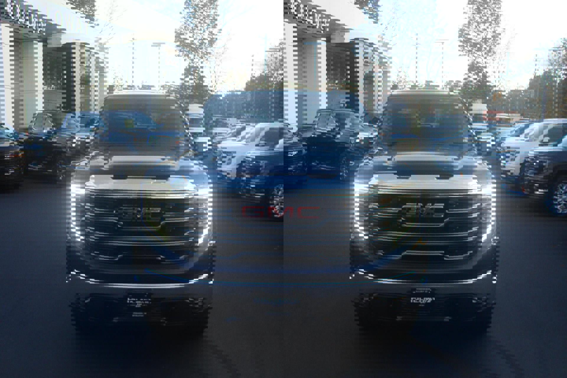 Used 2022 GMC Sierra 1500 SLT w/ SLT Convenience Package image 2