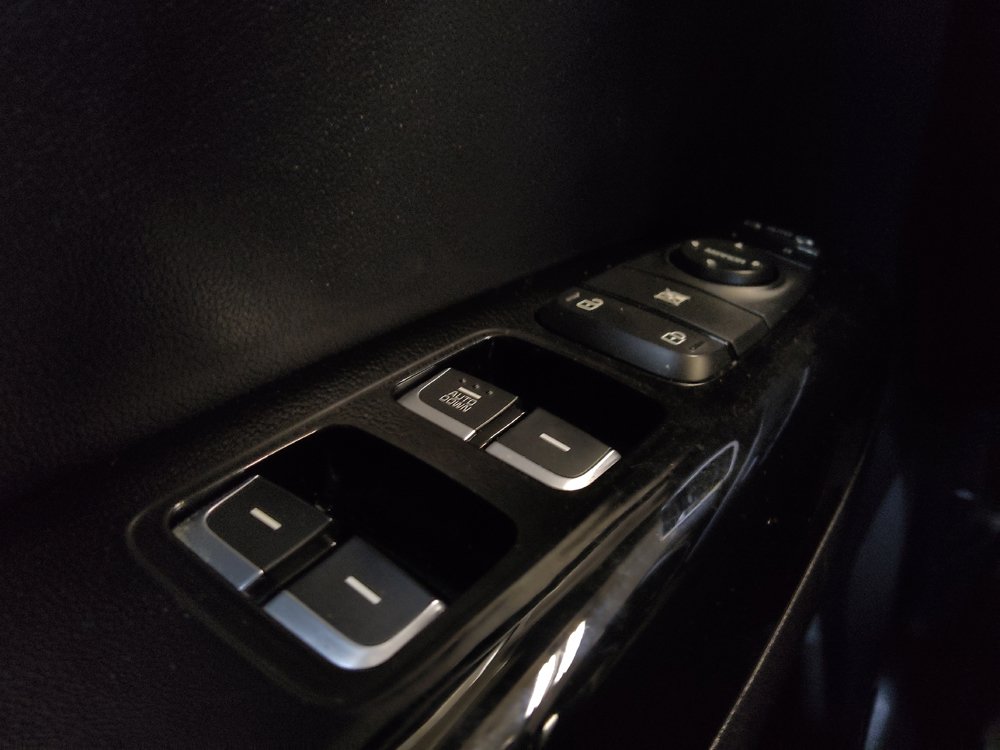 Used 2020 Kia Sportage S w/ S Premium Package FWD image 27