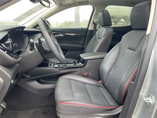 Used 2023 Buick Envision Essence w/ Sport Touring Package image 18