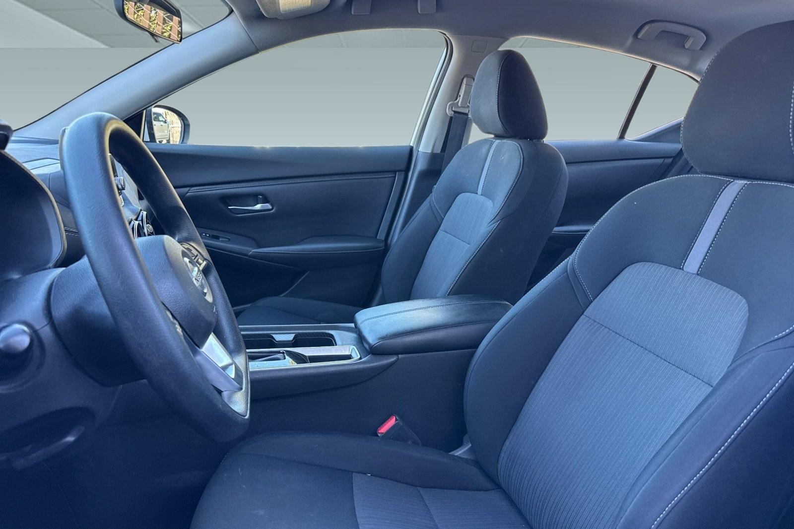 Used 2023 Nissan Sentra SV FWD image 5