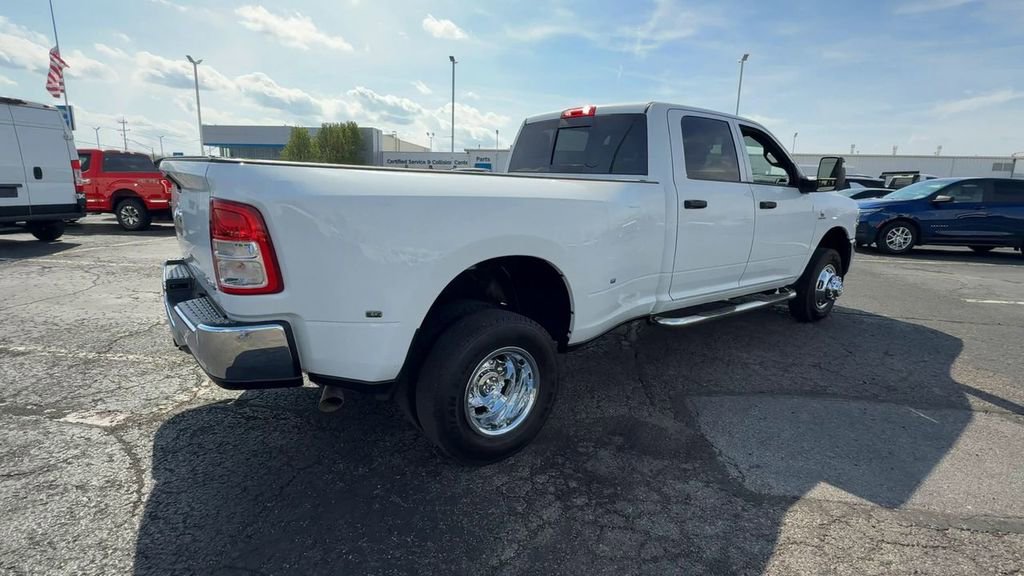 Used 2024 RAM 3500 Tradesman w/ Chrome Appearance Group AWD/4WD image 8