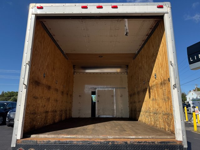Used 2011 Chevrolet Express 3500 RWD image 22