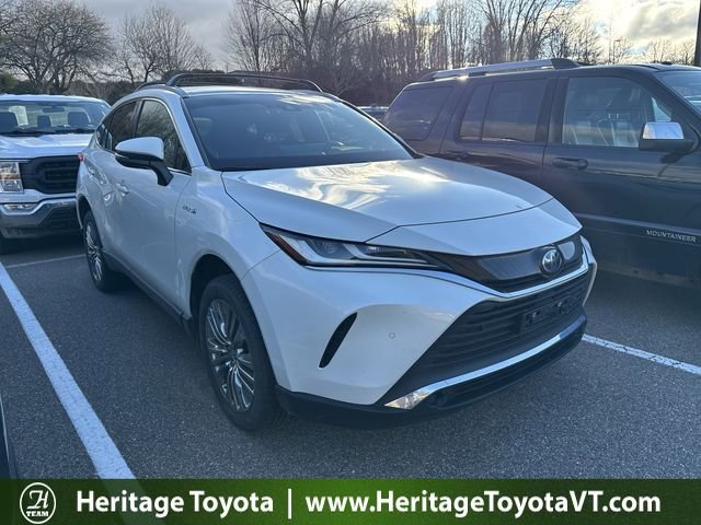 Used 2021 Toyota Venza image 1