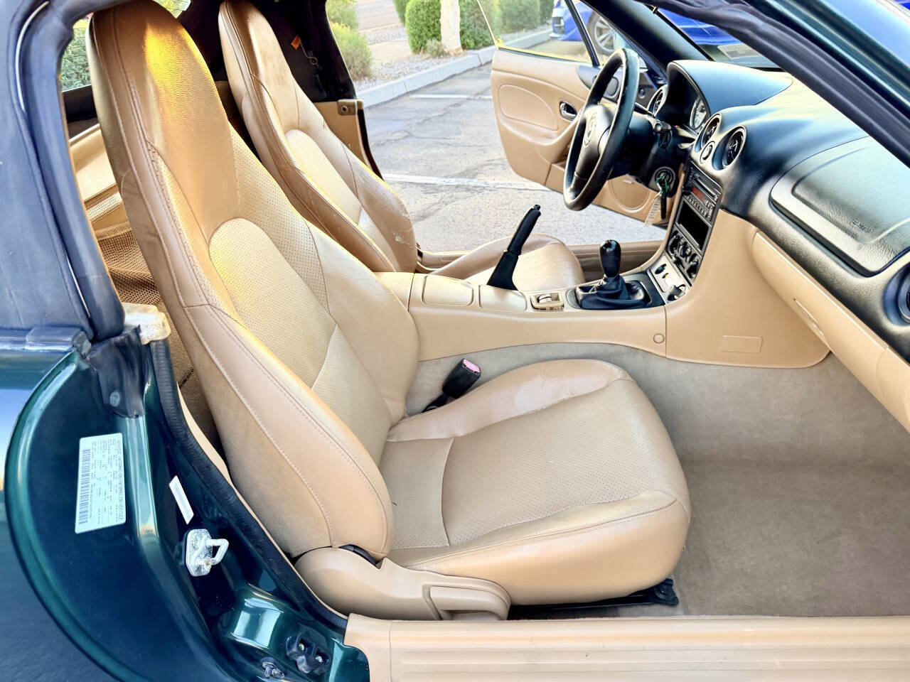 Used 2001 MAZDA MX-5 Miata LS image 25