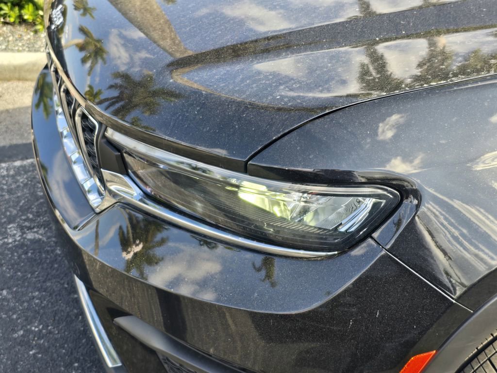 Used 2023 Jeep Grand Cherokee Laredo X image 8