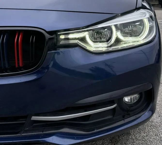 Used 2018 BMW 330i Sedan w/ Convenience Package RWD image 9