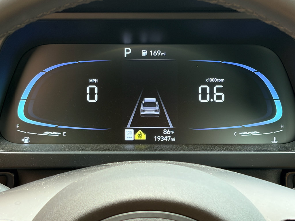Used 2025 Hyundai Elantra Sport FWD image 11