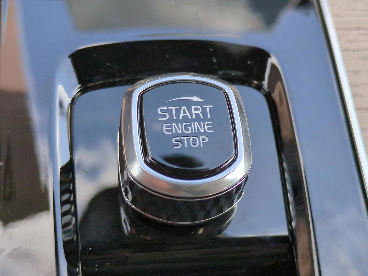 New 2026 Volvo XC90 T8 Ultra w/ Protection Package Premier image 25