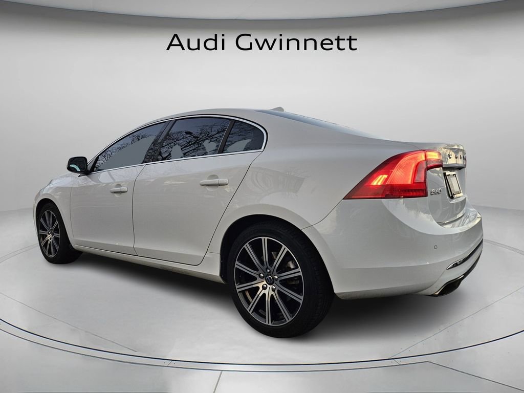 Used 2017 Volvo S60 T5 Inscription image 7