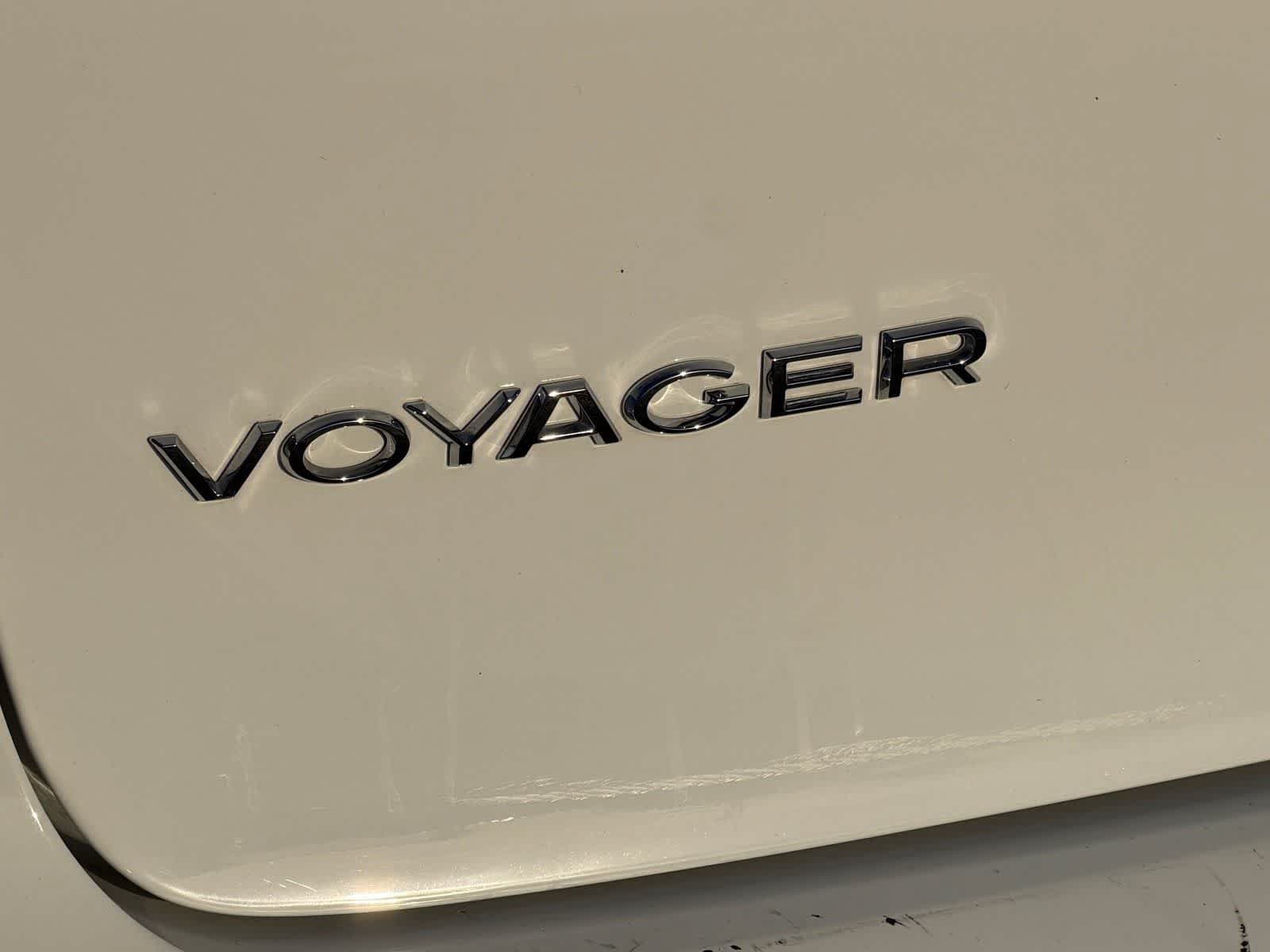 Used 2024 Chrysler Voyager LX FWD image 31