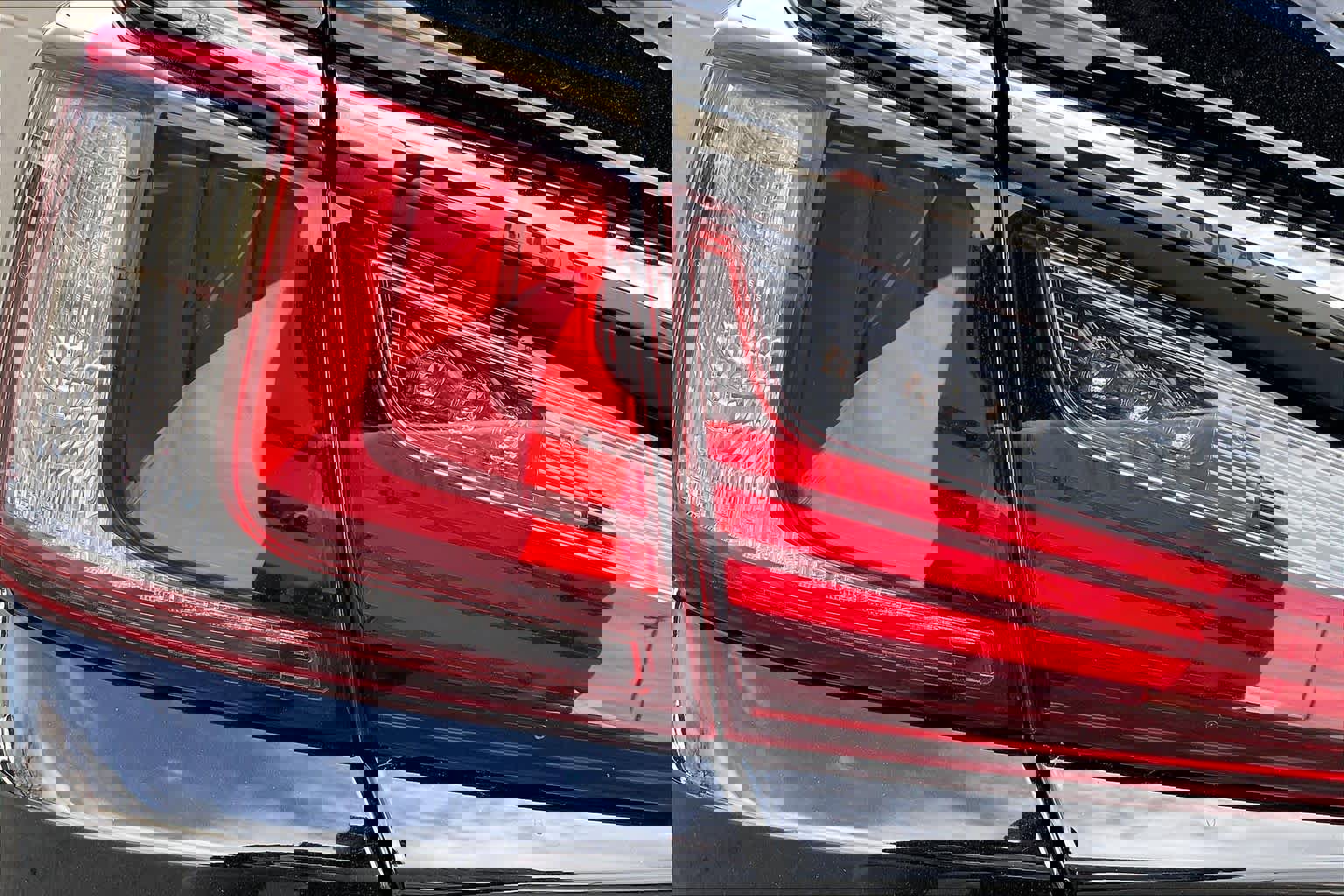 Used 2023 Lexus ES 350 F Sport w/ Accessory Package (Z2) image 29