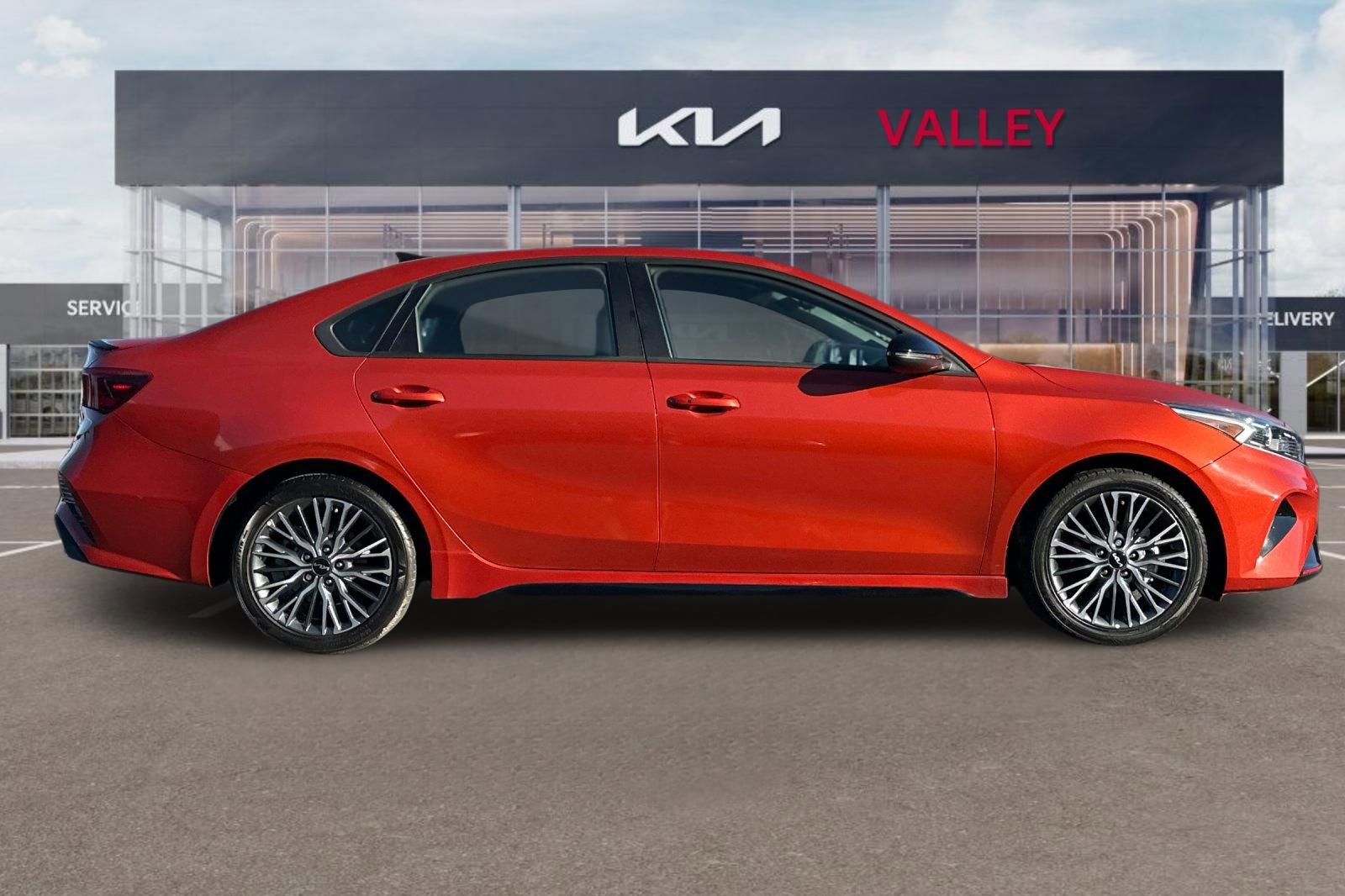 Used 2023 Kia Forte GT-Line w/ GT-Line Technology Package image 3