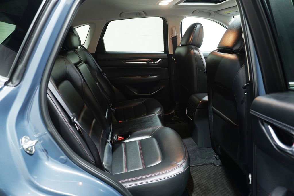 Used 2025 MAZDA CX-5 Carbon Edition image 16