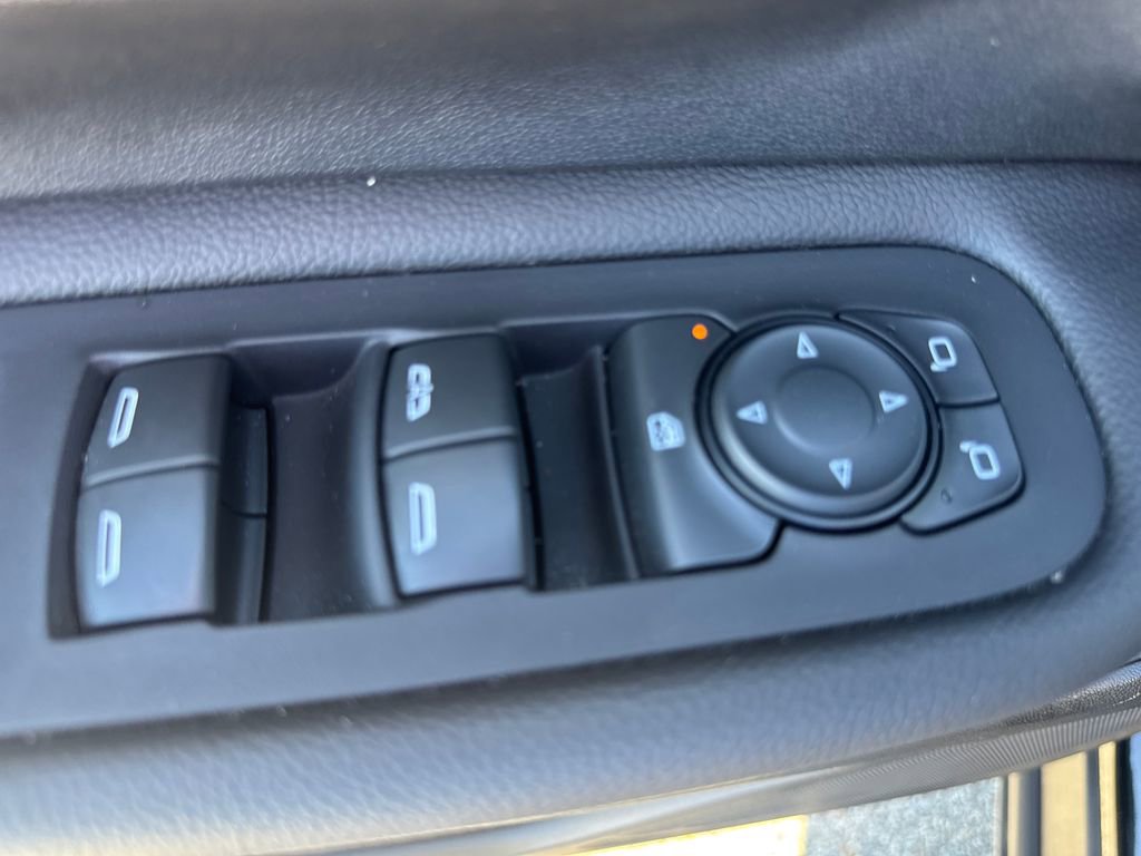 Used 2023 GMC Terrain SLT w/ Elevation Edition FWD image 22