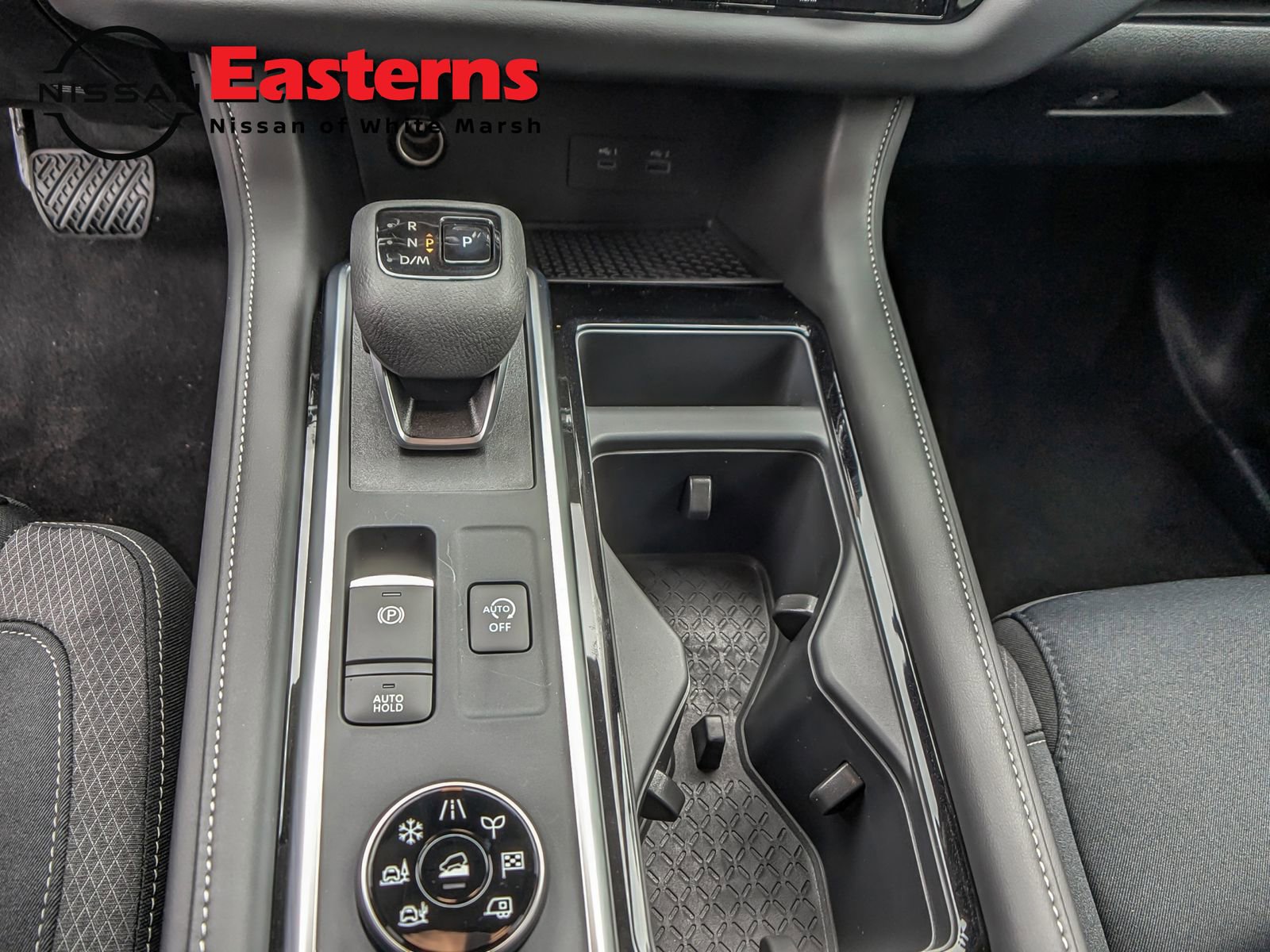 New 2025 Nissan Pathfinder SV w/ SV Premium Package image 14