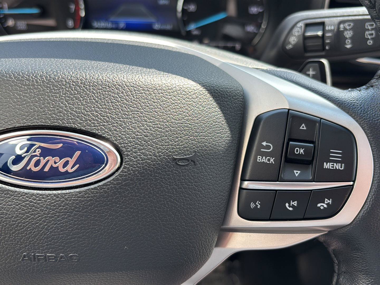 Used 2020 Ford Explorer Limited AWD/4WD image 19
