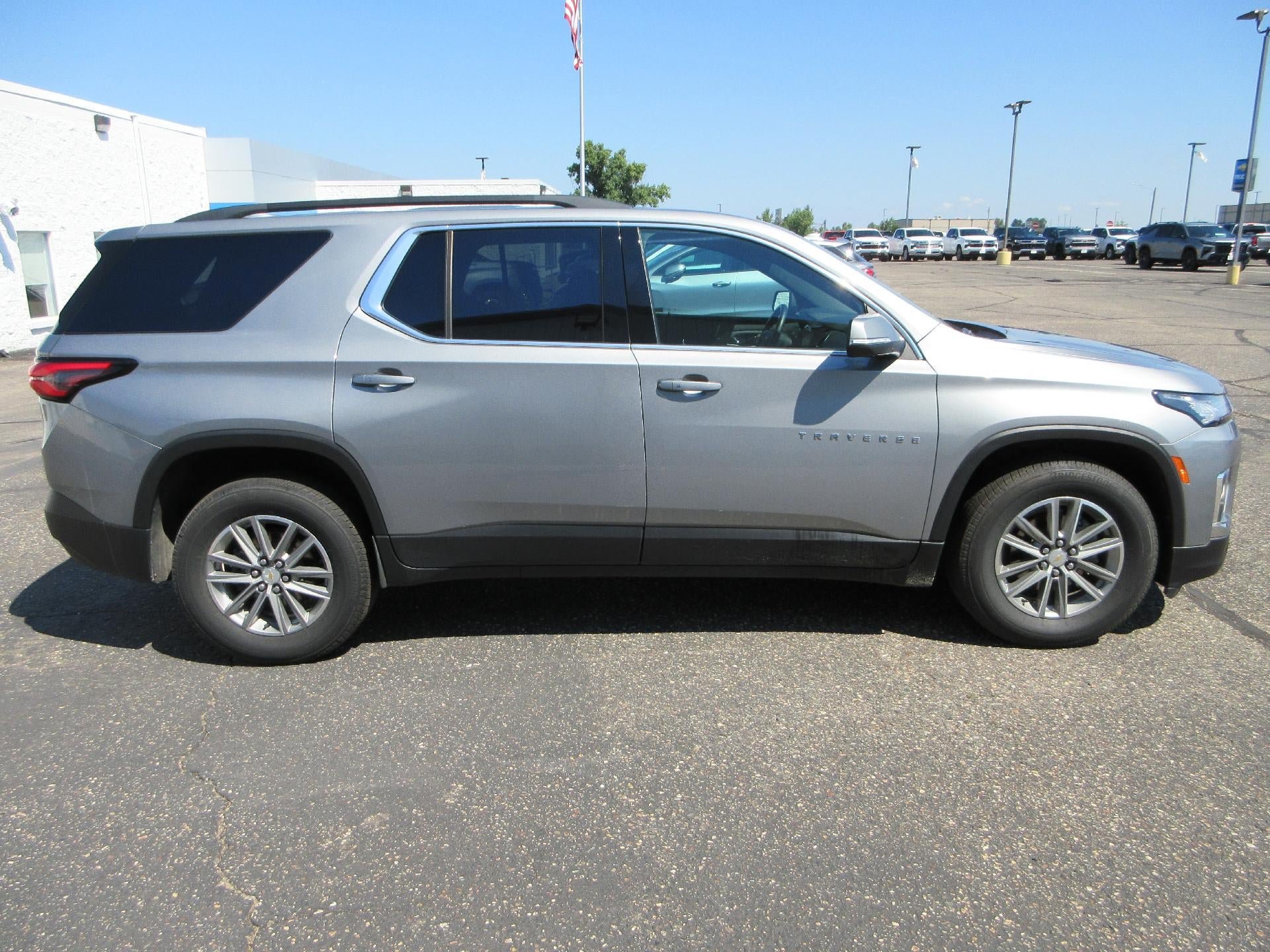 Certified 2023 Chevrolet Traverse LT w/ LPO, Floor Liner Package AWD/4WD image 4