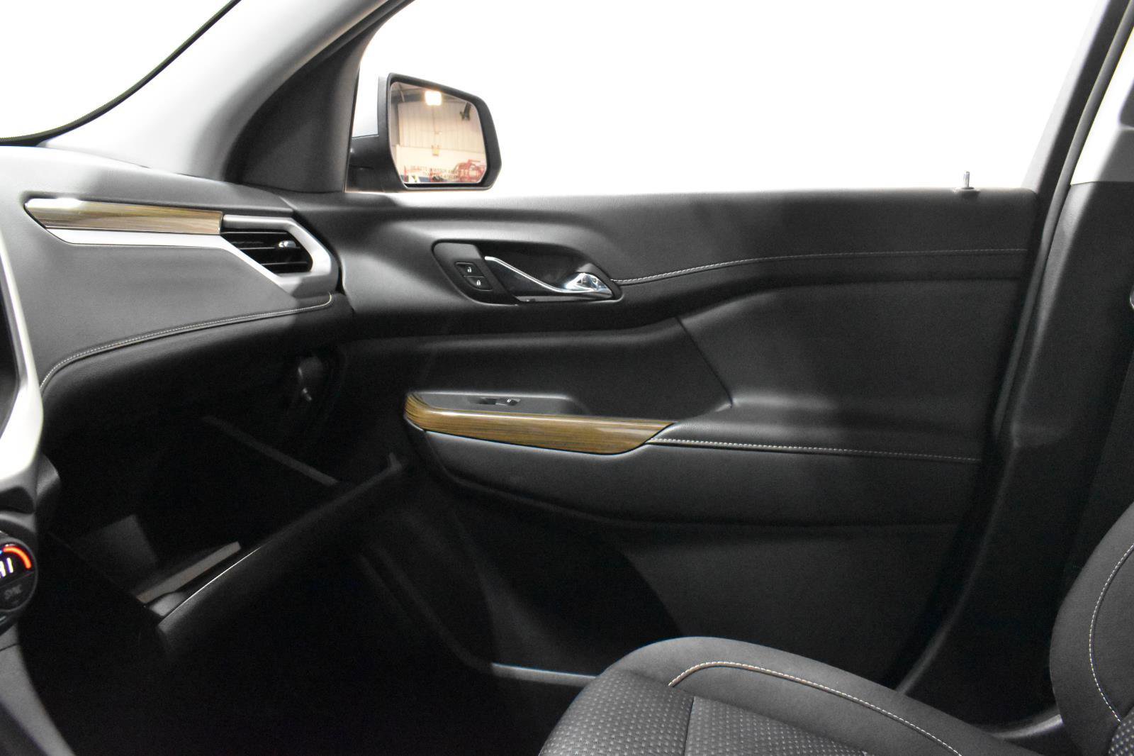 Used 2023 GMC Acadia SLE w/ Driver Convenience Package image 21