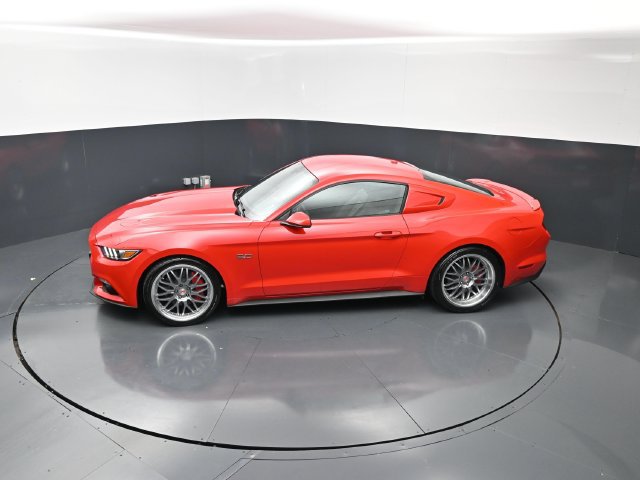 Used 2016 Ford Mustang GT Premium w/ Equipment Group 401A RWD image 22