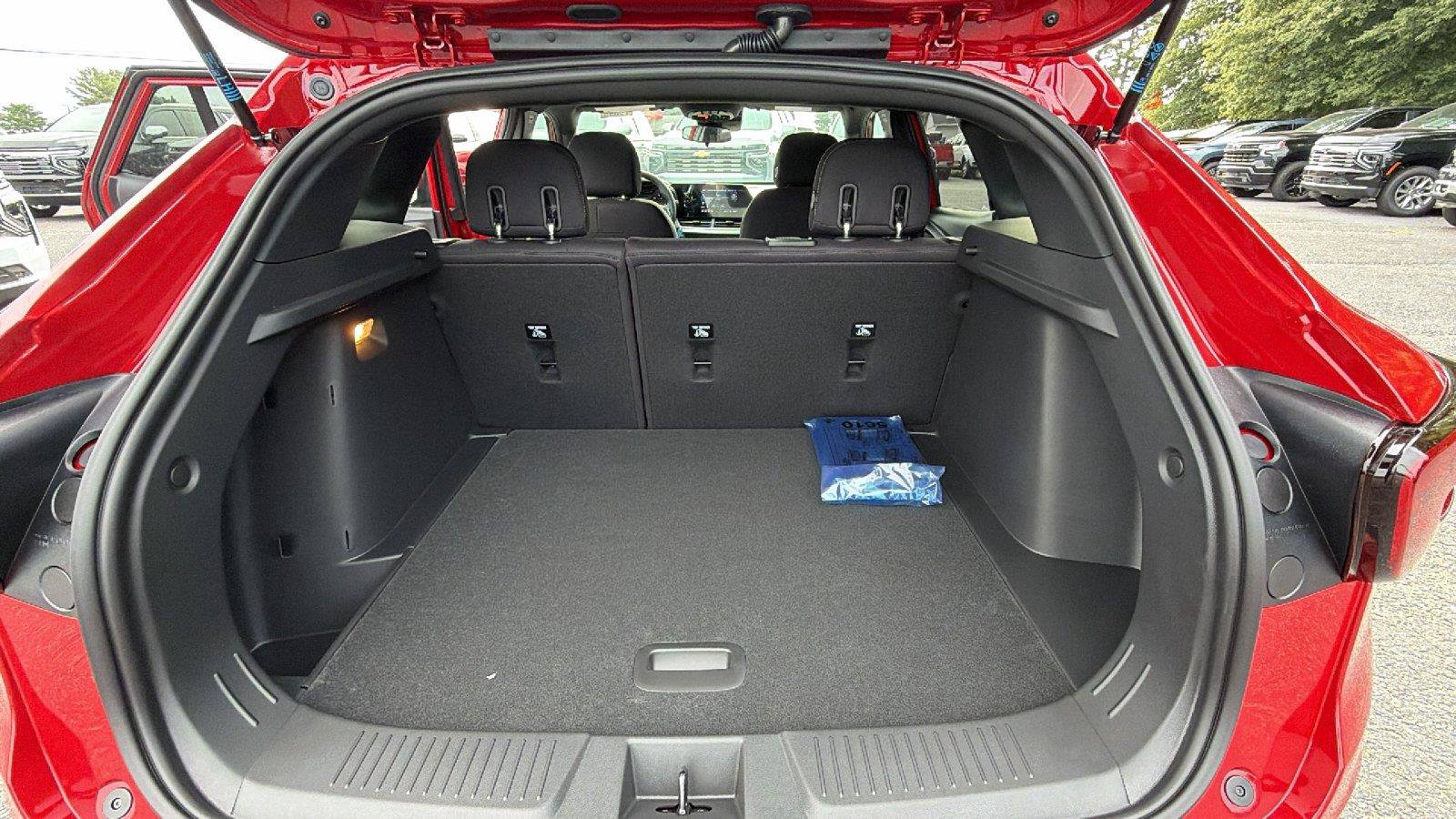 New 2026 Chevrolet Trax RS w/ Sunroof Package FWD image 14