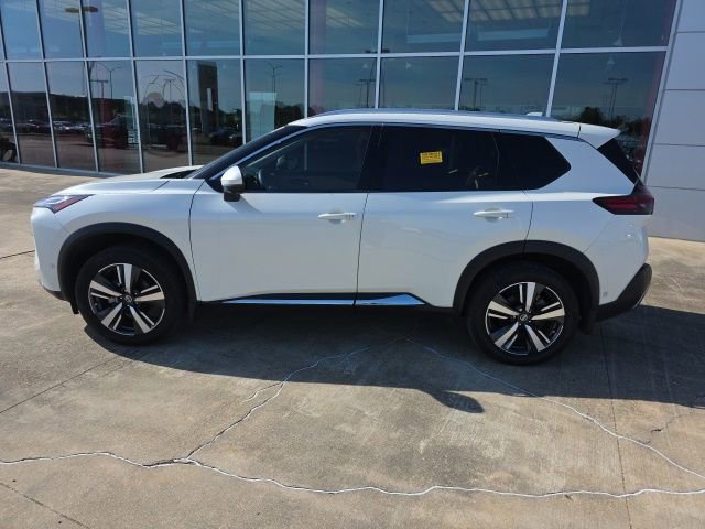 Used 2021 Nissan Rogue Platinum FWD image 6