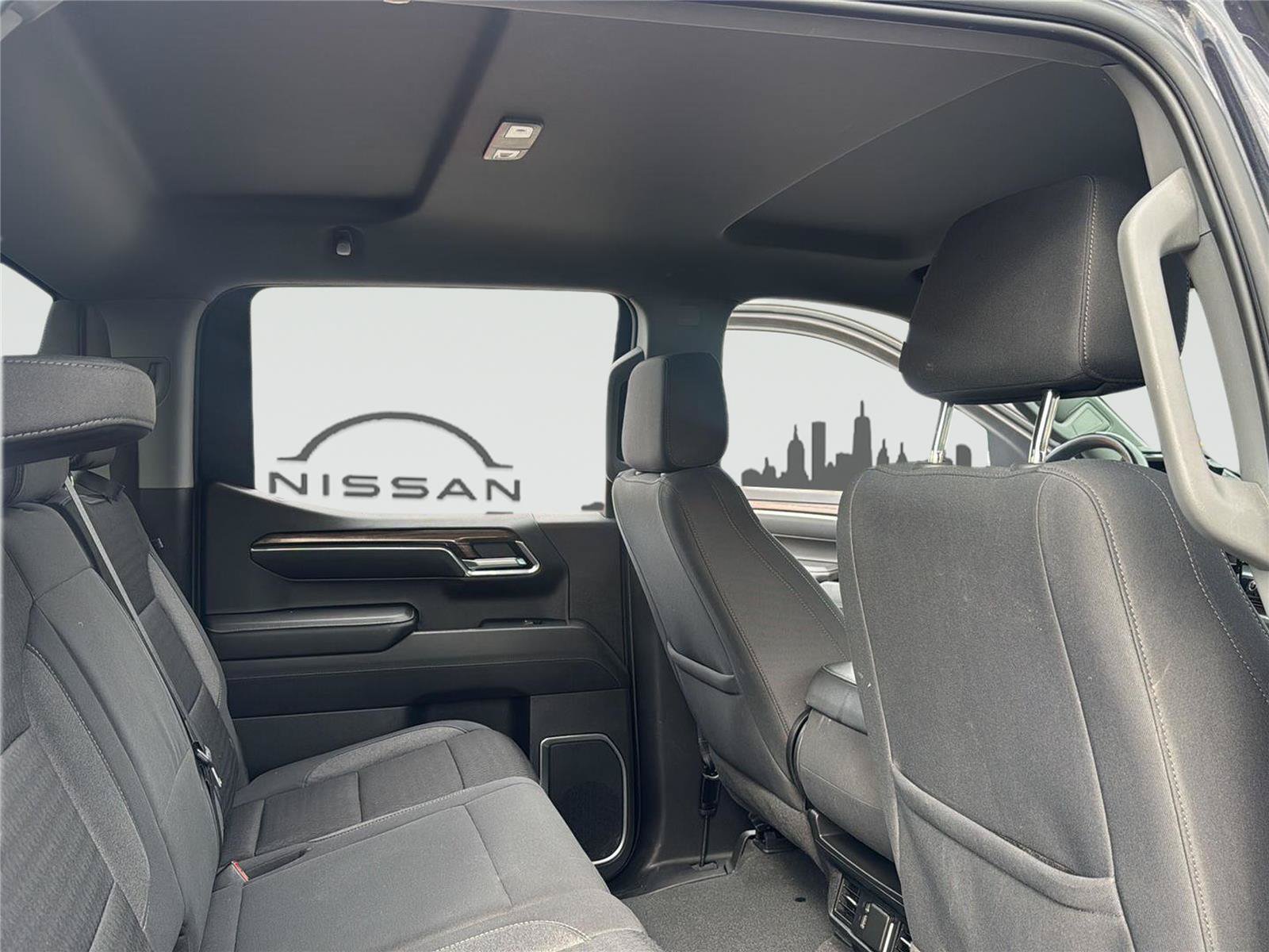 Used 2023 Chevrolet Silverado 1500 LT AWD/4WD image 27