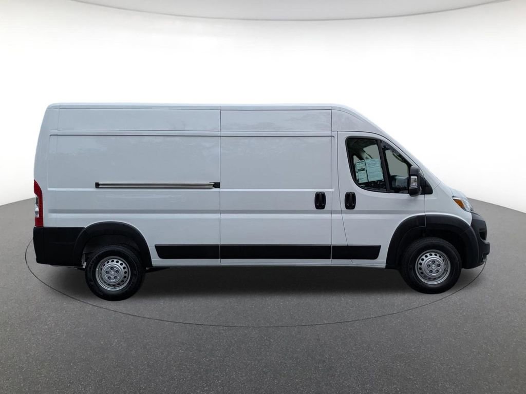 Used 2026 RAM ProMaster 2500 w/ Convenience Group FWD image 4