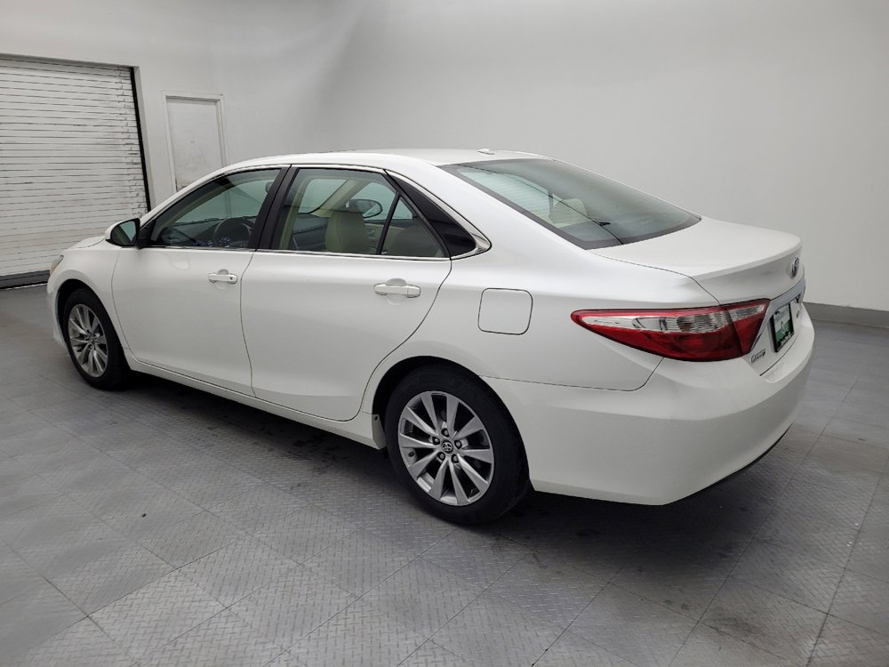 Used 2017 Toyota Camry XLE w/ Moonroof Package image 3