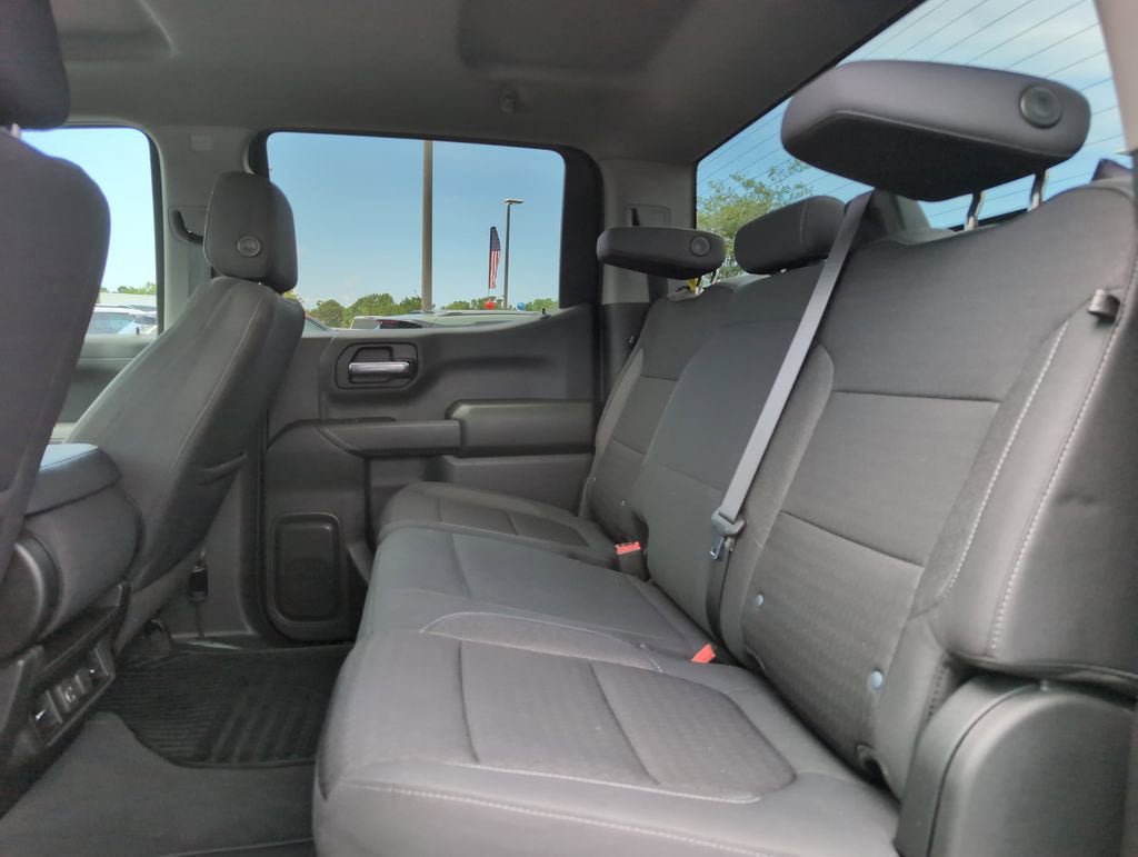 Used 2021 Chevrolet Silverado 1500 LT RWD image 32