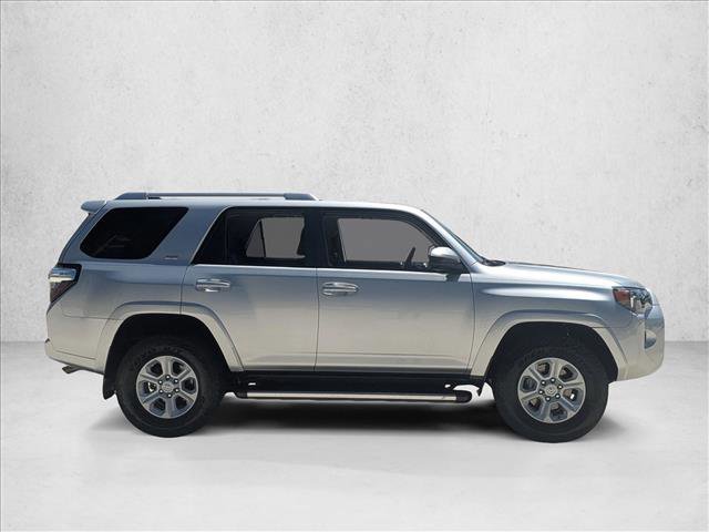 Used 2016 Toyota 4Runner SR5 AWD/4WD image 4