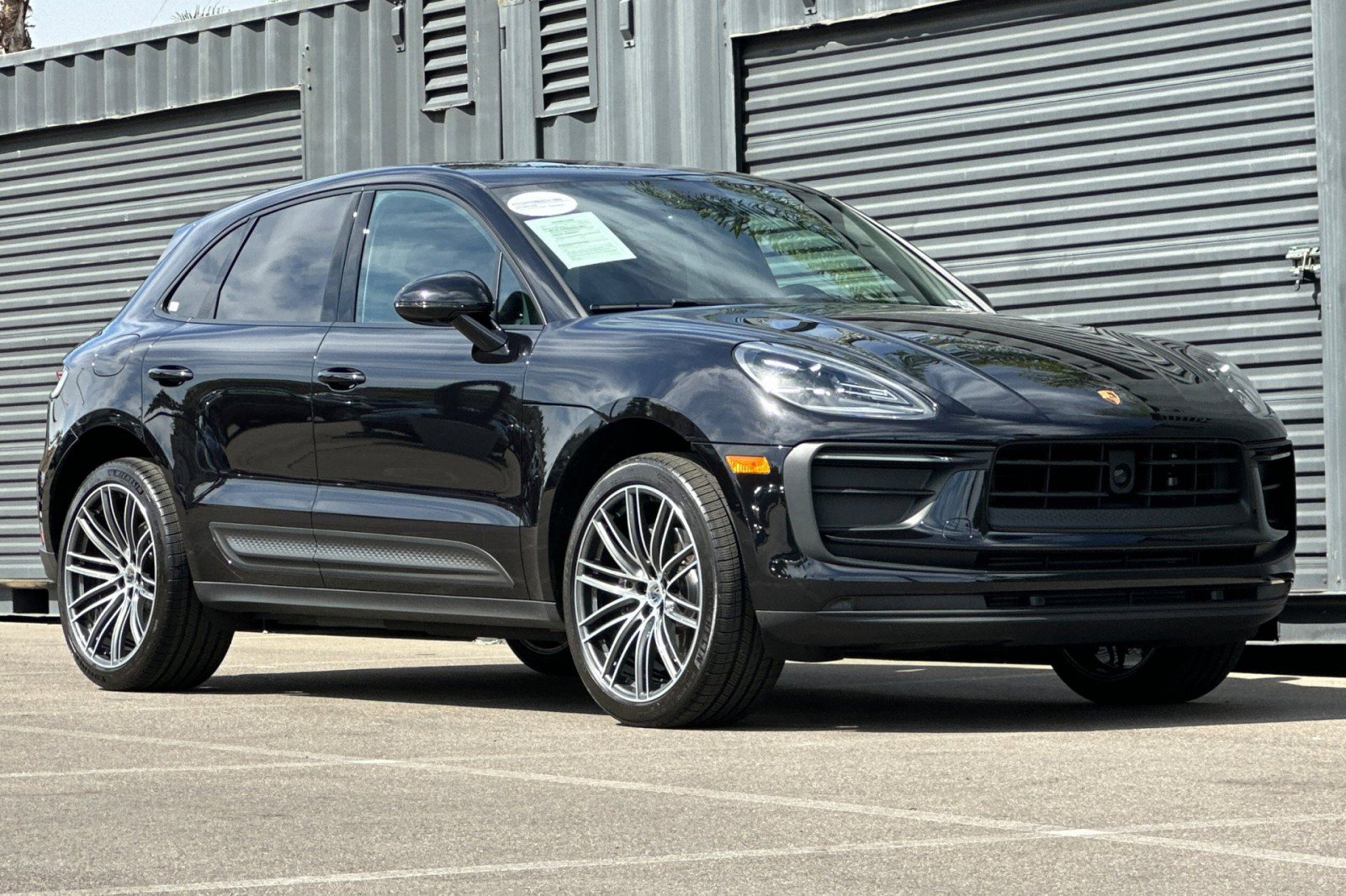 Certified 2025 Porsche Macan image 10
