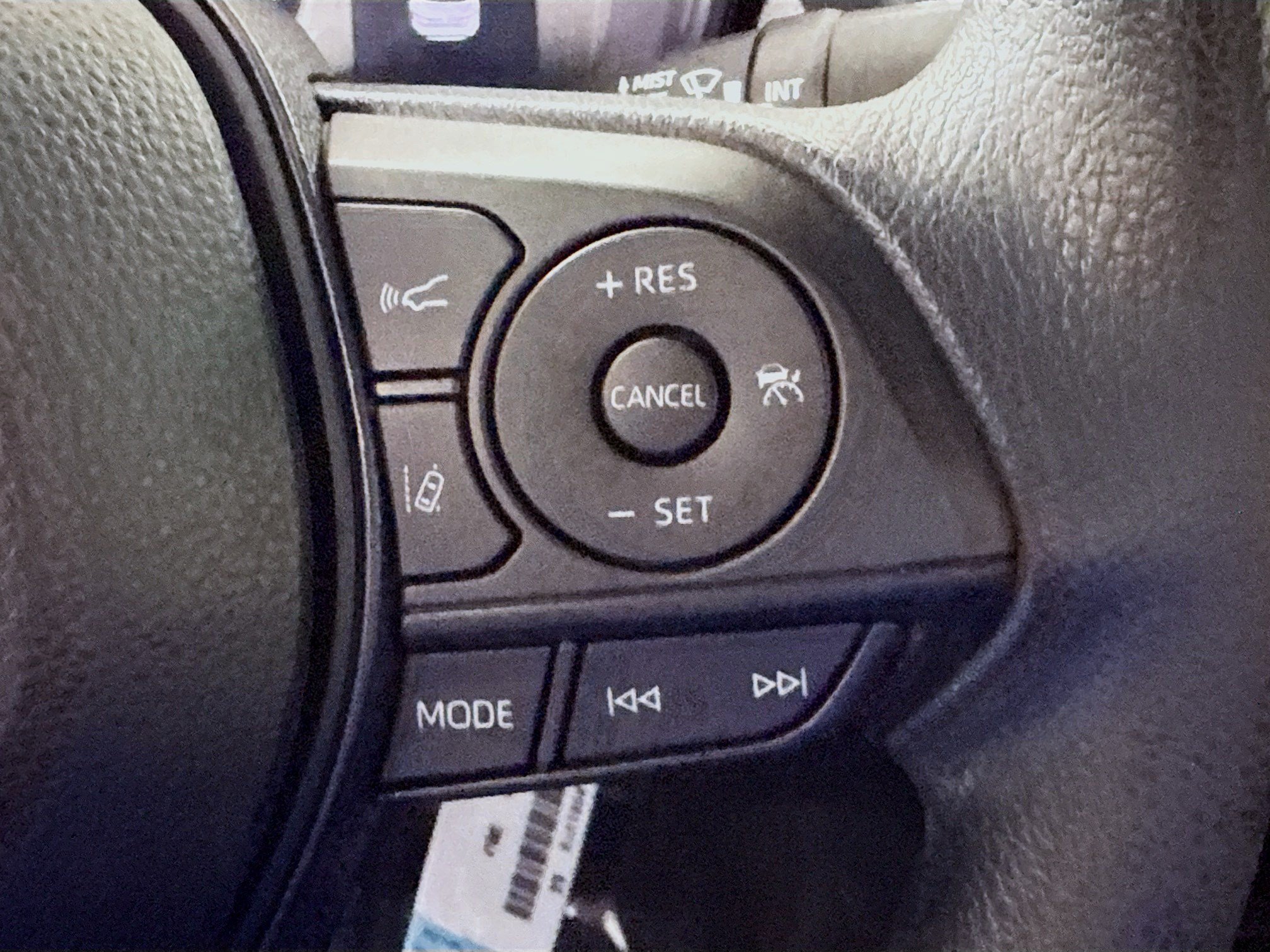 Used 2020 Toyota Corolla LE FWD image 15