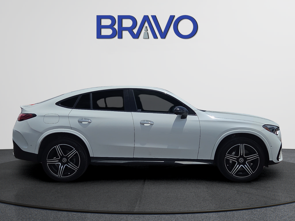 Used 2024 Mercedes-Benz GLC 300 4MATIC image 5