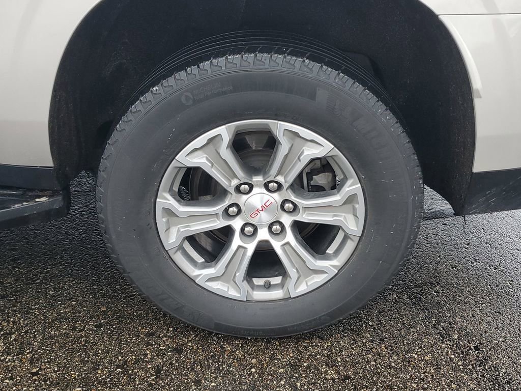 Used 2023 GMC Yukon XL SLE w/ Gmc Pro Safety Plus Package image 5