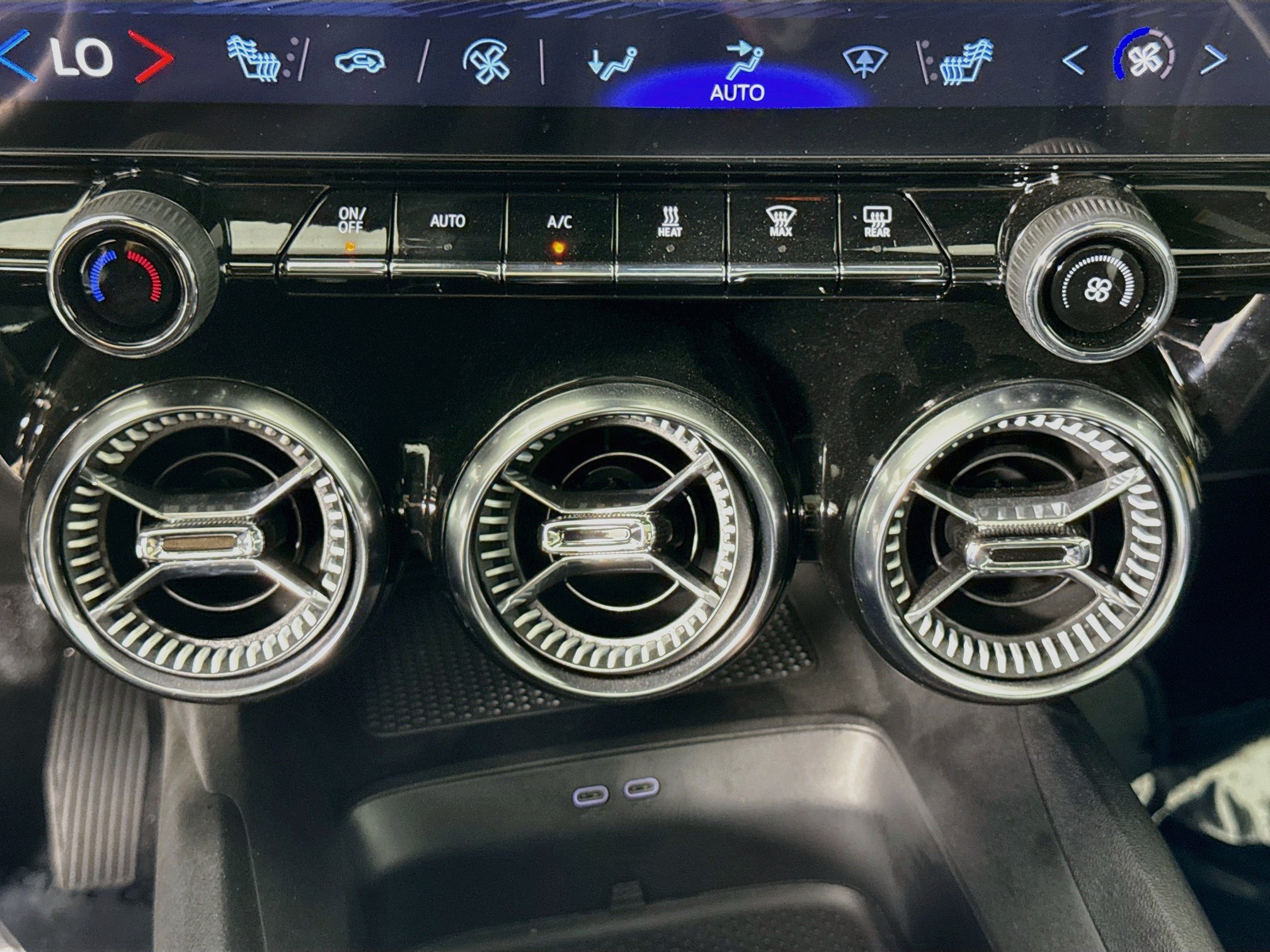 New 2024 Chevrolet Blazer EV LT AWD/4WD image 18