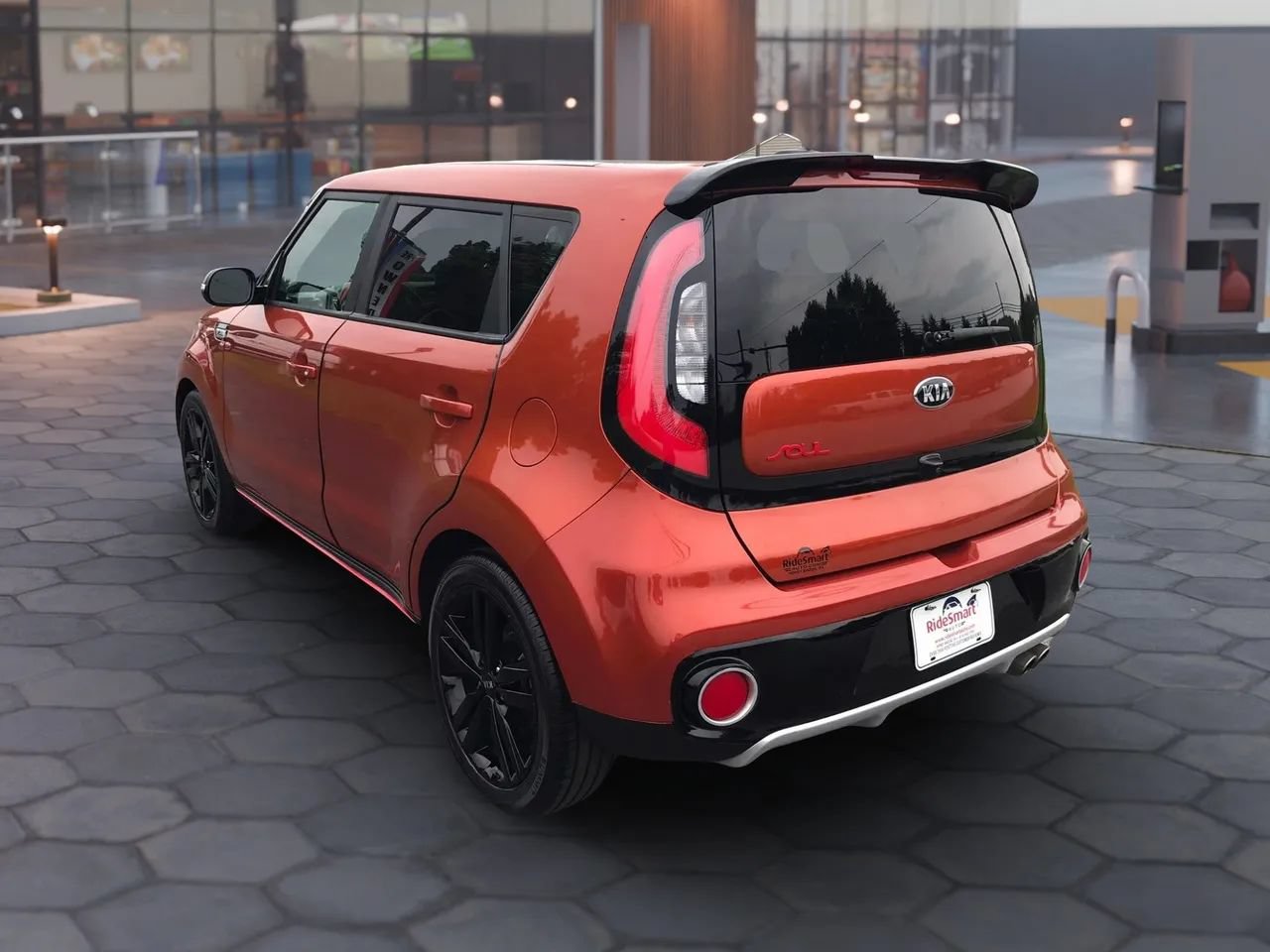 Used 2018 Kia Soul ! w/ Tech Package FWD image 5