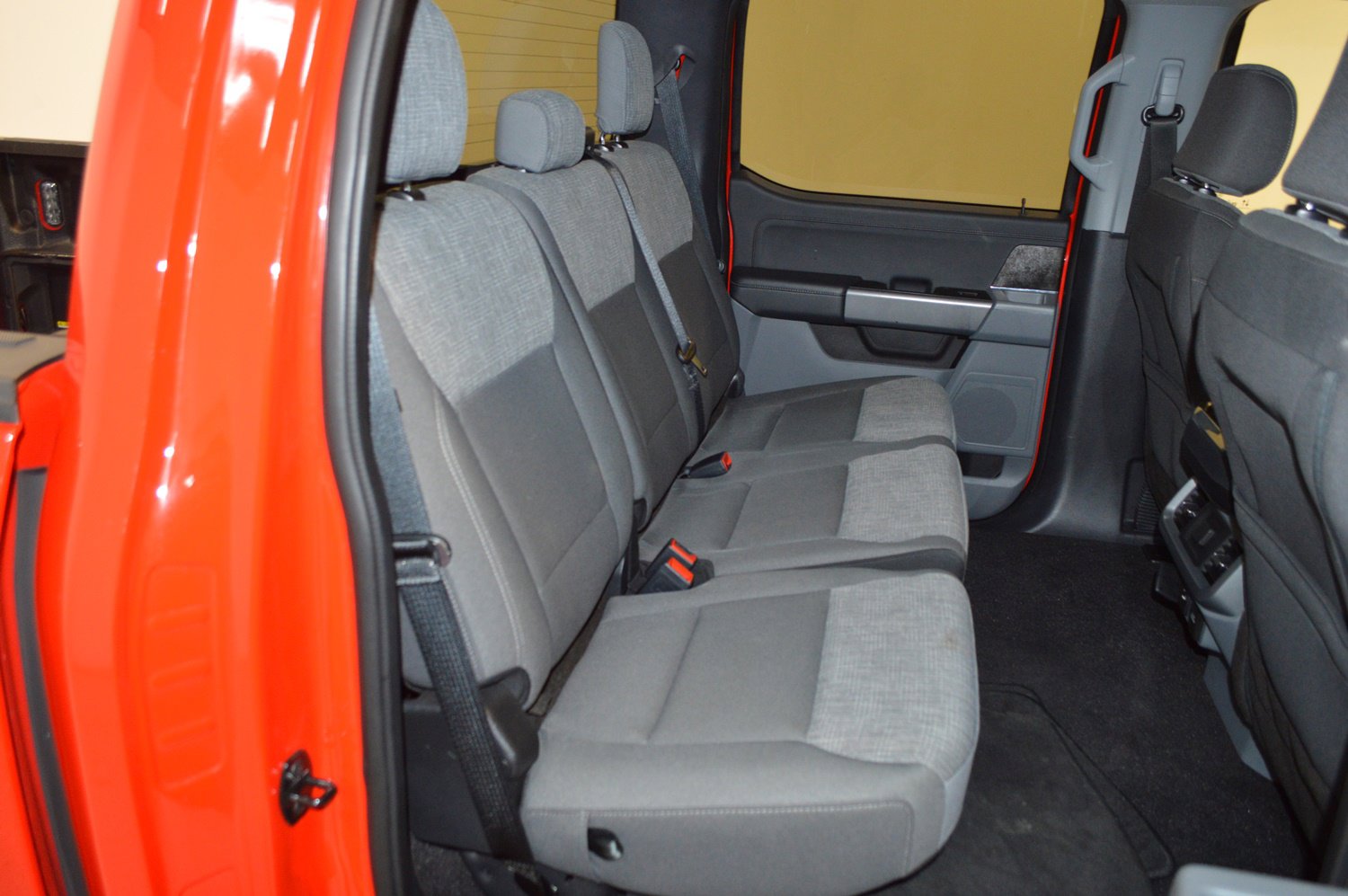 Used 2022 Ford F150 XLT w/ Equipment Group 302A High image 12