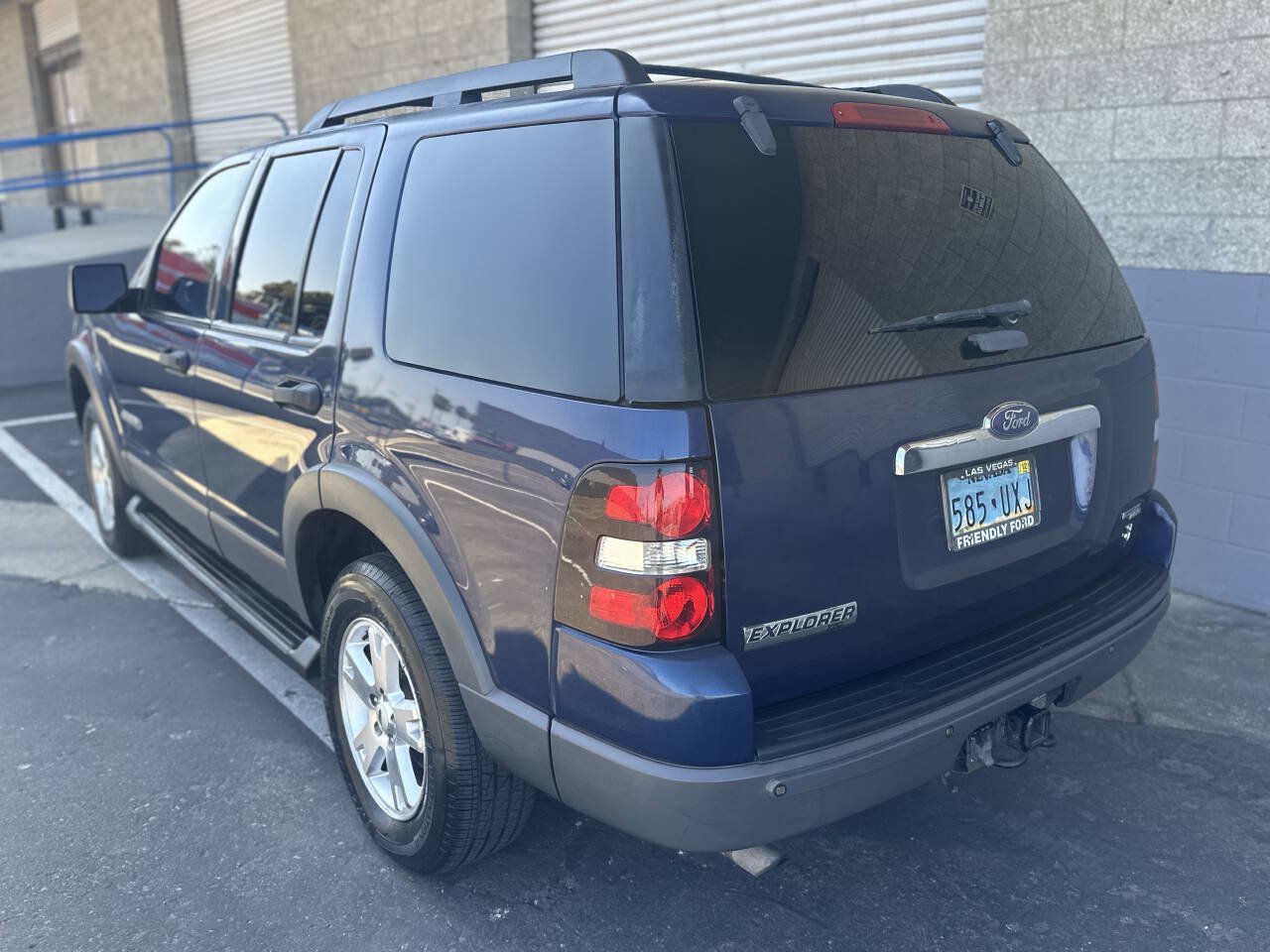 Used 2006 Ford Explorer XLT RWD image 4
