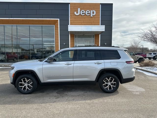 Used 2024 Jeep Grand Cherokee L Limited w/ Luxury Tech Group II image 9