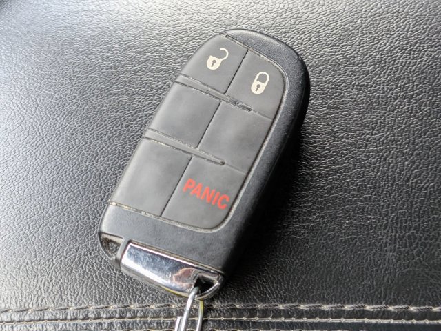 Used 2024 Jeep Compass Latitude AWD/4WD image 27