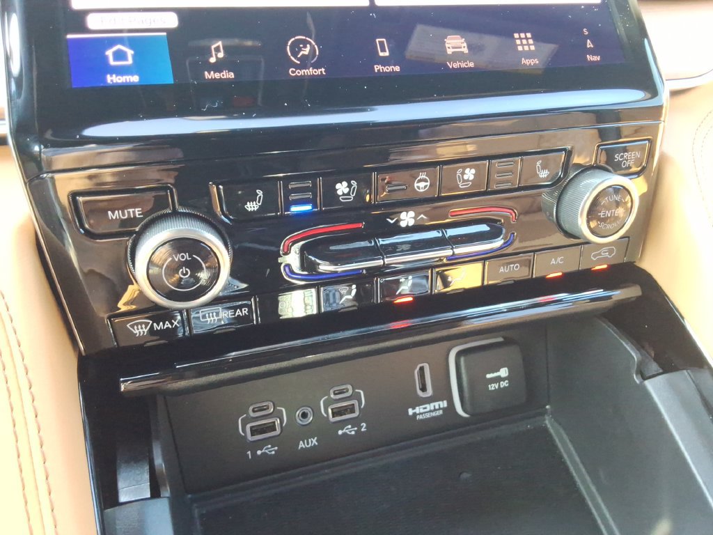 Used 2025 Jeep Grand Cherokee Summit AWD/4WD image 34