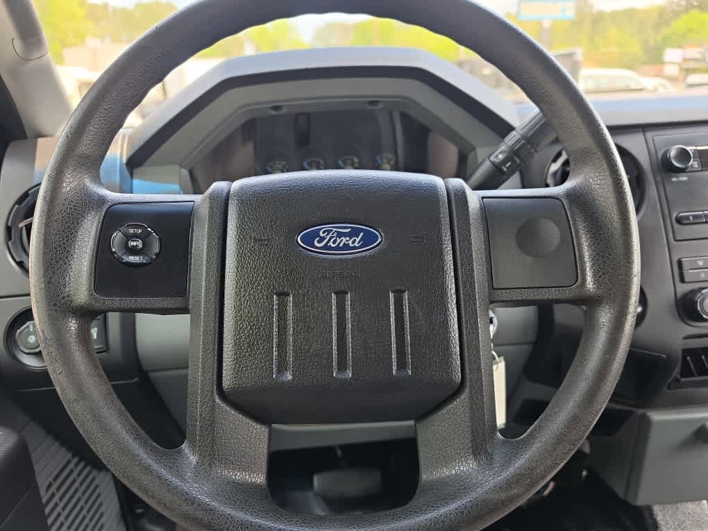 Used 2016 Ford F550 2WD Crew Cab Super Duty image 18