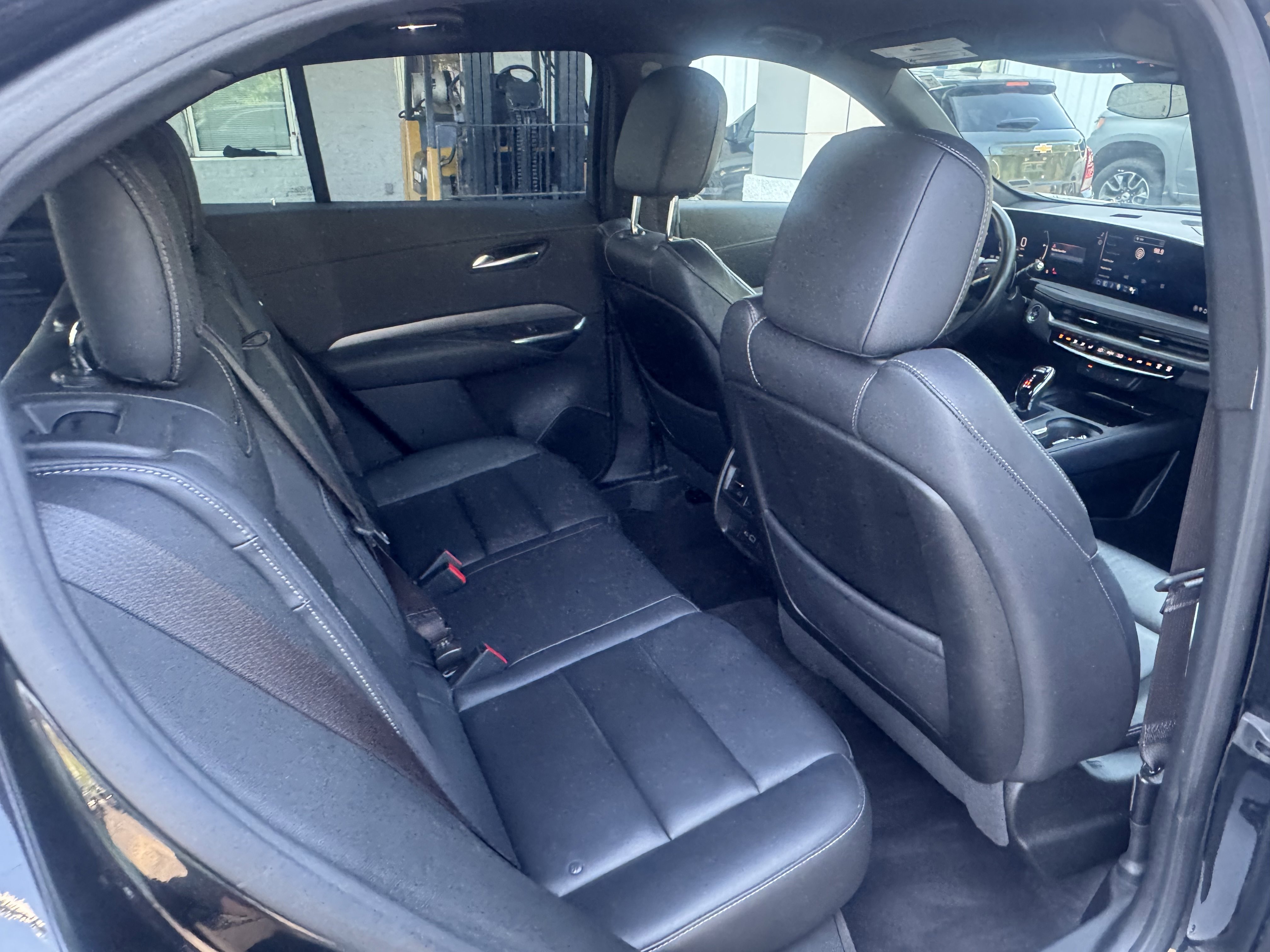 Used 2024 Cadillac XT4 Premium Luxury FWD image 14