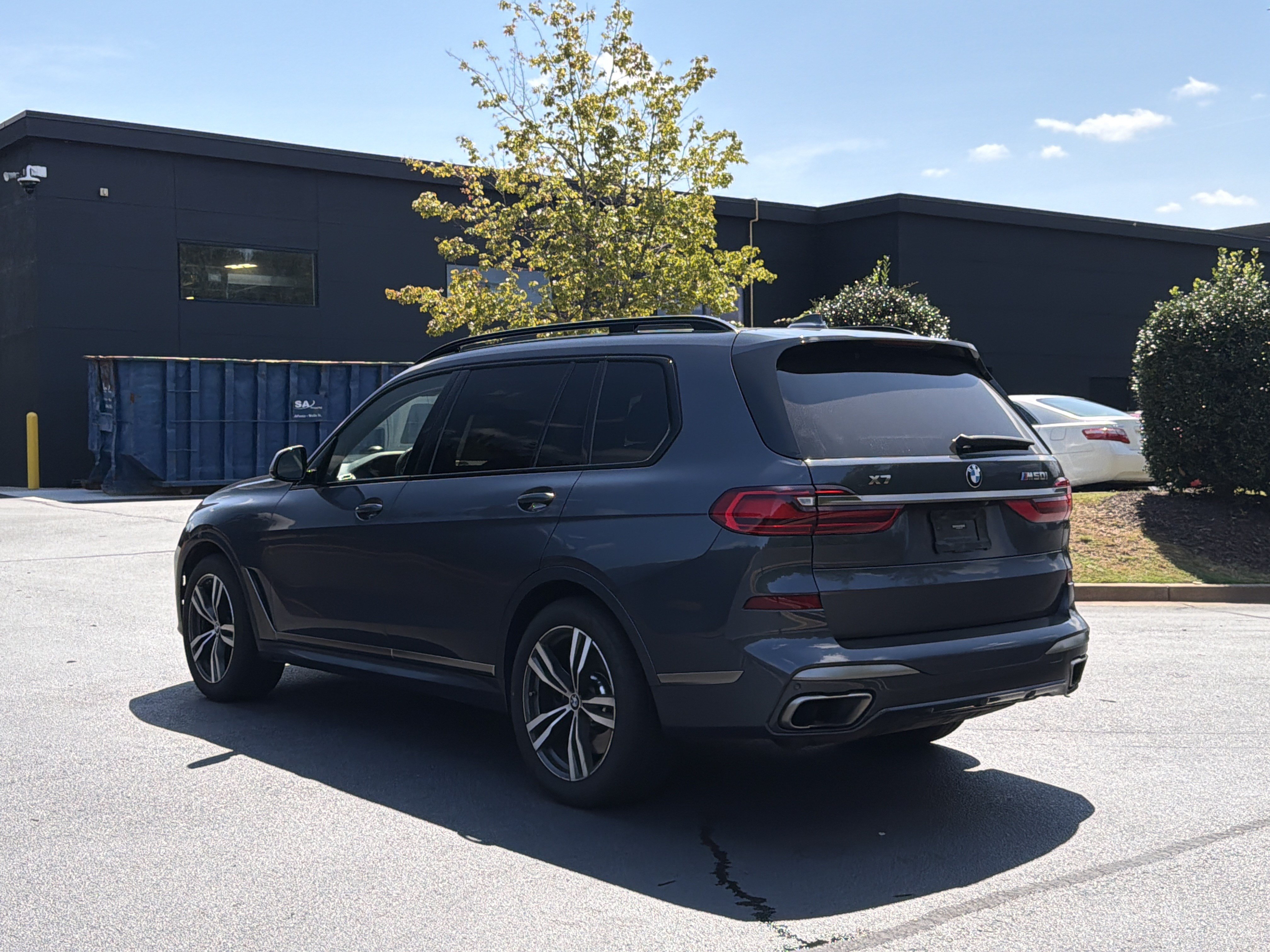 Used 2022 BMW X7 M50i w/ Dynamic Handling Package AWD/4WD image 13