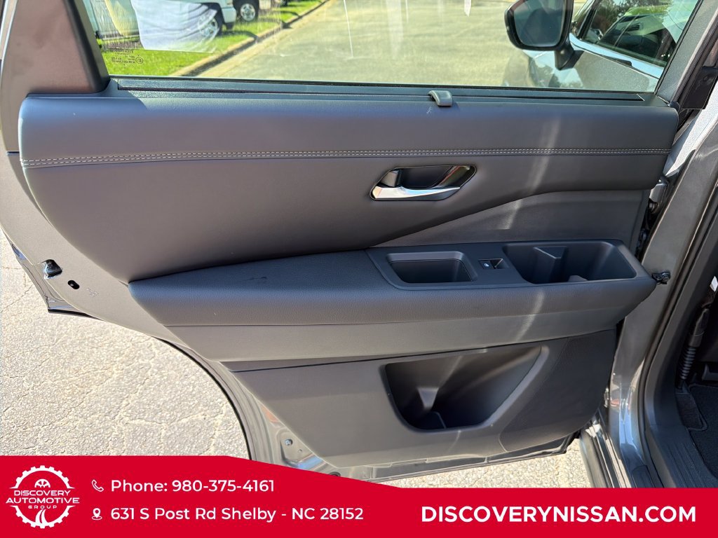 New 2026 Nissan Pathfinder Platinum AWD/4WD image 28