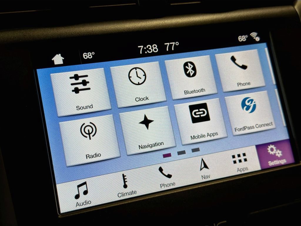 Used 2019 Ford Fusion SE FWD image 17