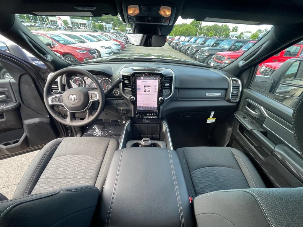 New 2026 RAM 2500 Big Horn AWD/4WD image 3